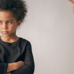 Enfant opposant : 10 conseils bienveillants pour apaiser les tensions au quotidien