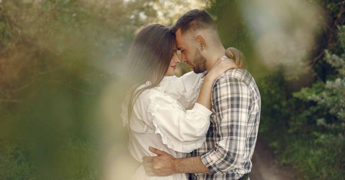 Dire la vérité sans blesser : la clé d’un couple transparent et solide