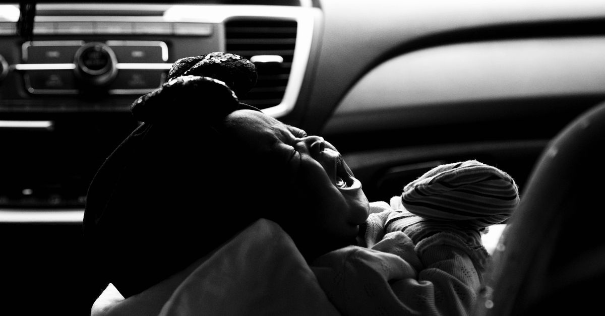 Premiers trajets en voiture avec bébé : sécurité, confort et astuces pour voyager sereinement
