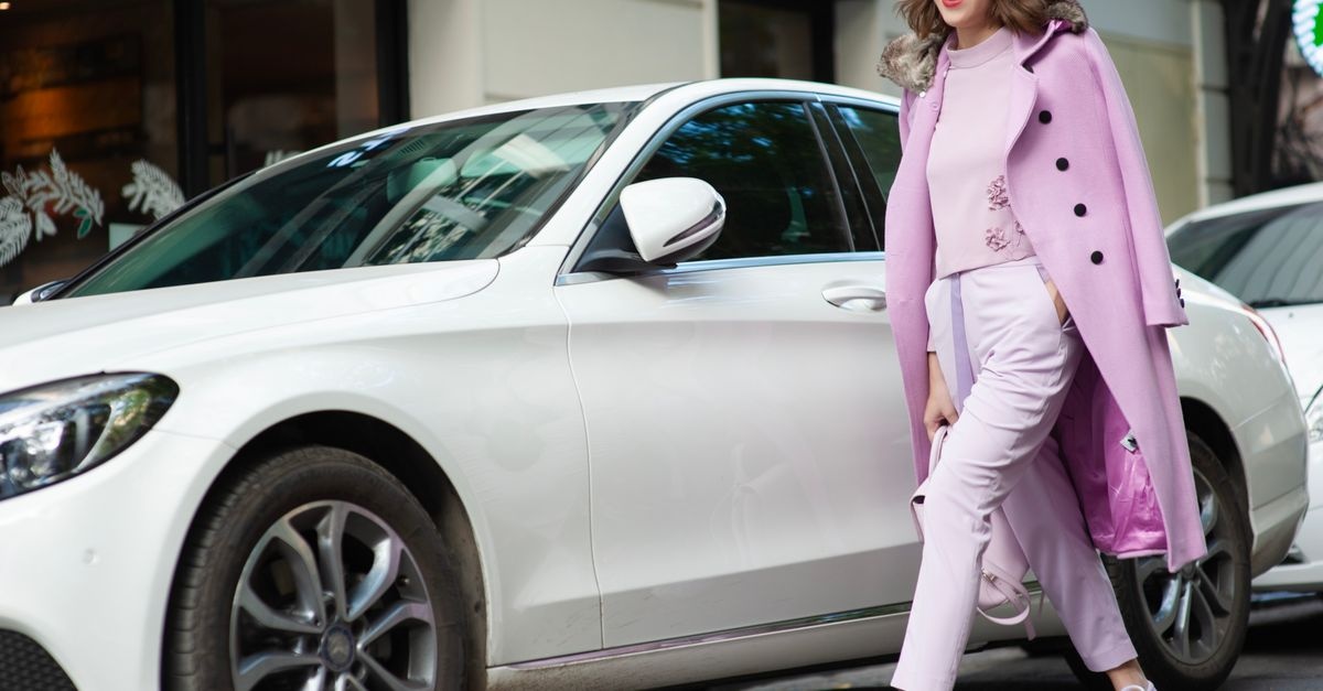 Douceur et style : comment composer une tenue aux teintes pastel qui attire tous les regards