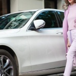 Douceur et style : comment composer une tenue aux teintes pastel qui attire tous les regards