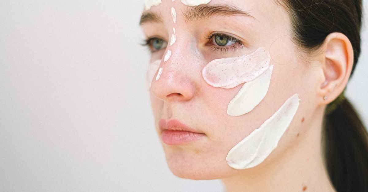 Après-soleil visage : le rituel hydratant qui apaise, répare et prolonge votre éclat