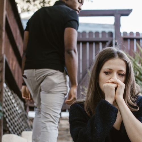 Briser le cycle : comment sortir des schémas relationnels toxiques et reprendre le contrôle
