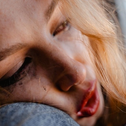 Guérir les cicatrices du cœur : comprendre et surmonter les blessures émotionnelles en amour